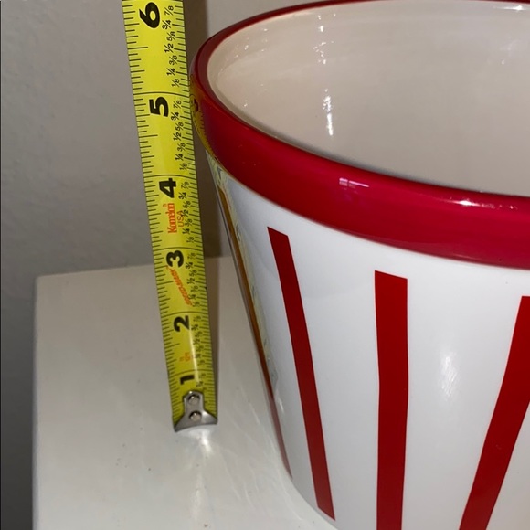 Ceramic Popcorn Bucket - Picture 7 of 7